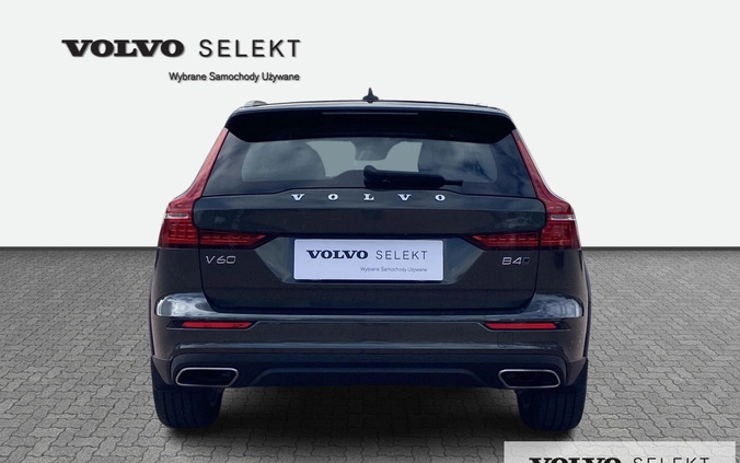 Volvo V60 Cross Country cena 179900 przebieg: 59330, rok produkcji 2021 z Jastrowie małe 379